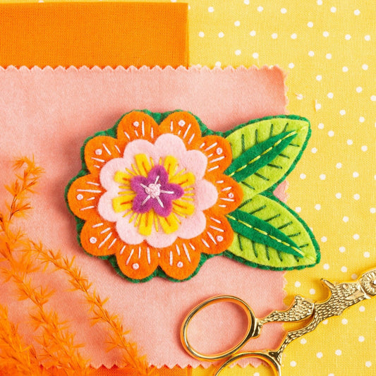 'Margery' Flower Felt Craft Brooch Kit for Beginners