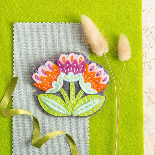 'Marianne' Flower Felt Craft Brooch Kit for Beginners