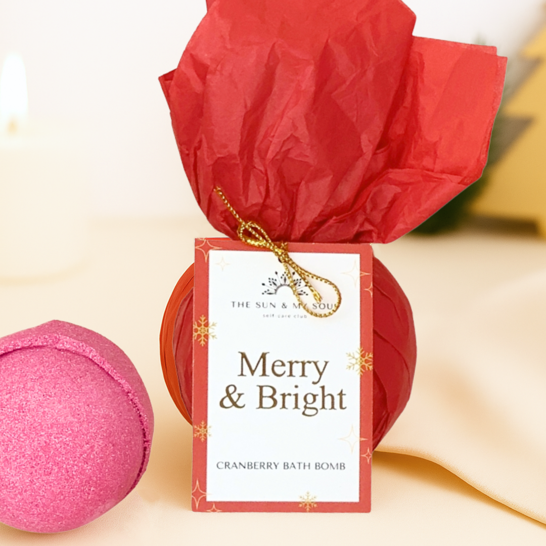 Merry & Bright Christmas Bath Bomb - Cranberry Scent
