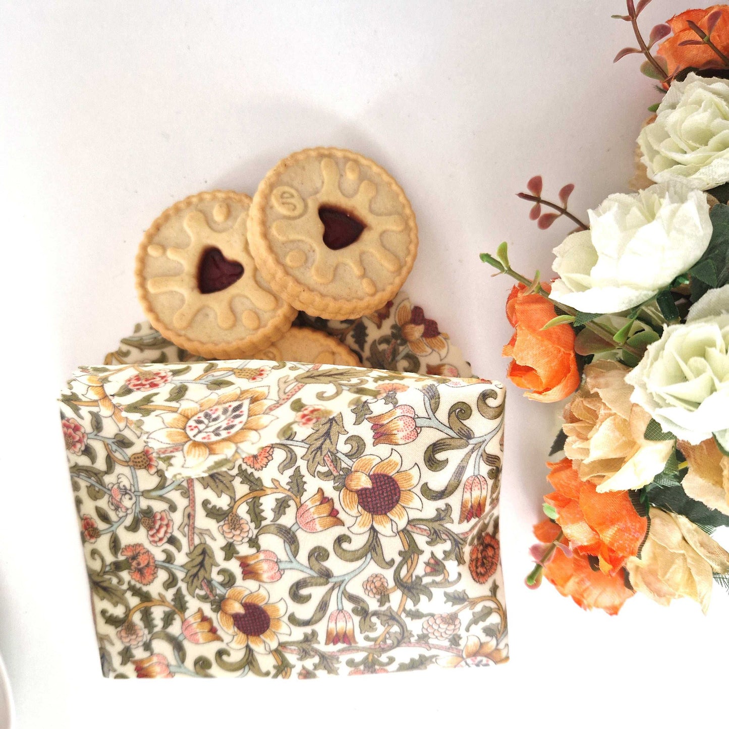 Honey Bee Good British Beeswax Set of 3 Handmade Beeswax Wraps | William Morris Hammersmith