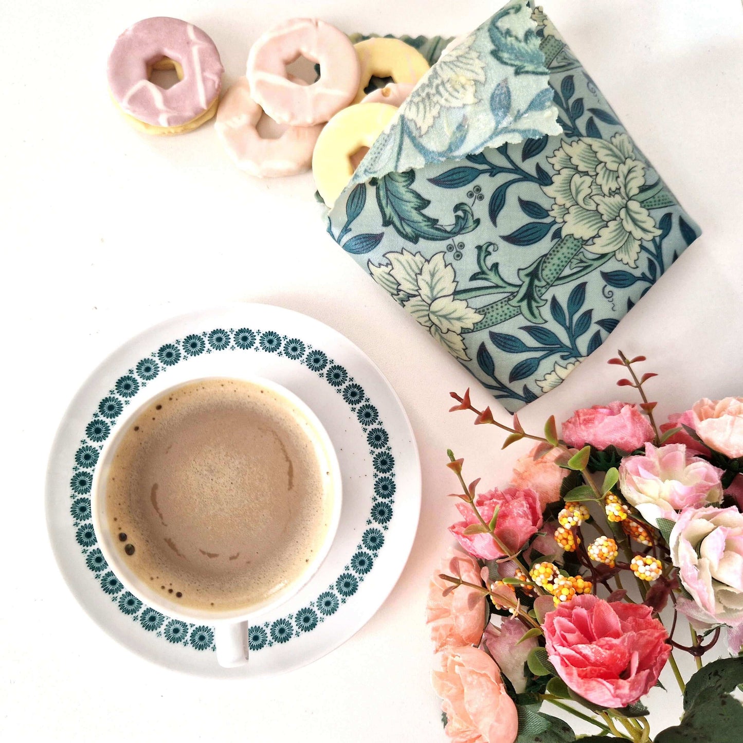 Honey Bee Good British Beeswax Set of 3 Handmade Beeswax Wraps | William Morris Hammersmith