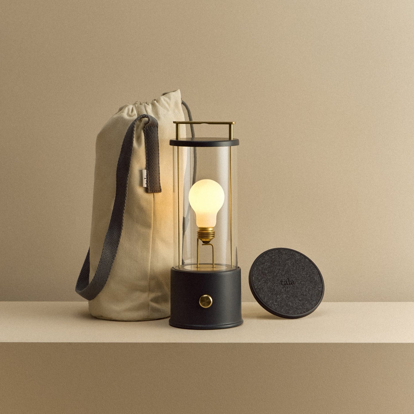 The Muse 1.0 Portable Lamp in Hackles Black Bundle