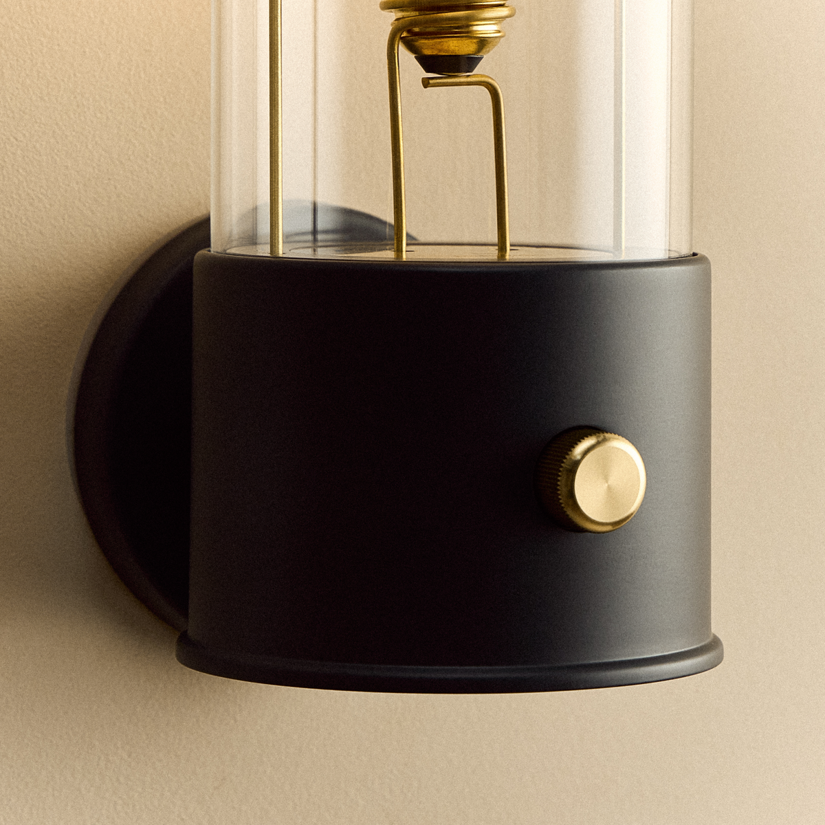 The Muse Wall Light in Hackles Black