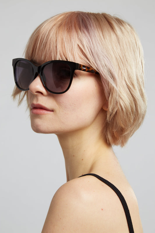 Louche Nikki Sunglasses - Black