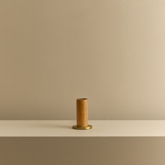 Knuckle Table Lamp in Oak
