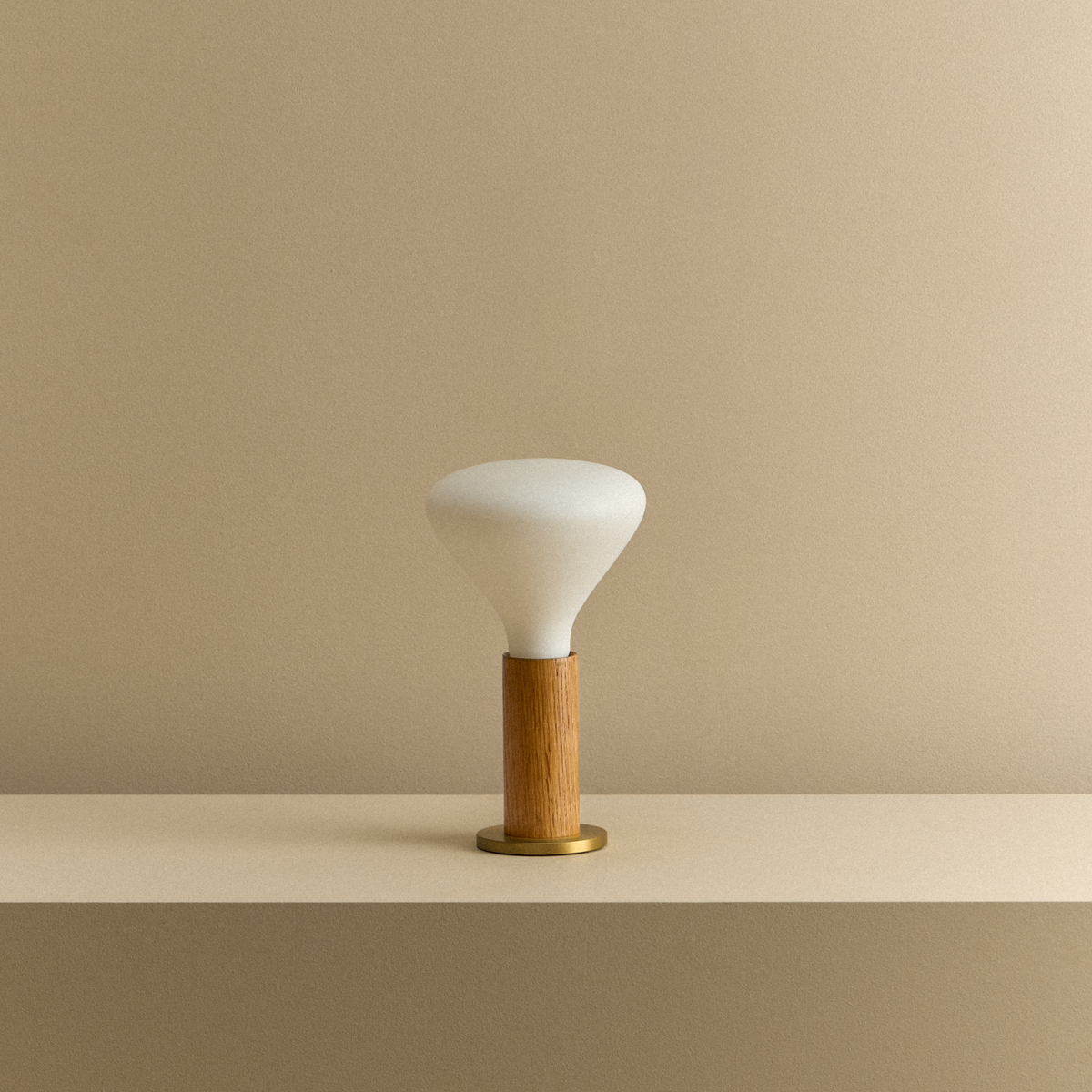 Knuckle Table Lamp in Oak + Noma