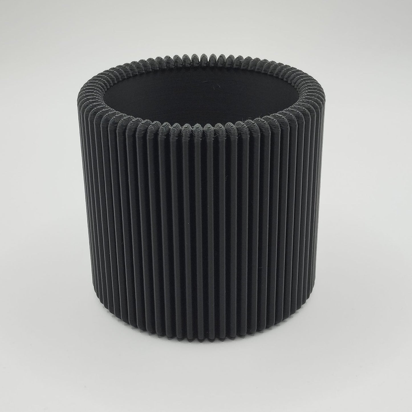 Modern Ribbed Pencil Holder – Minimalist 3D Printed Desk Organiser
