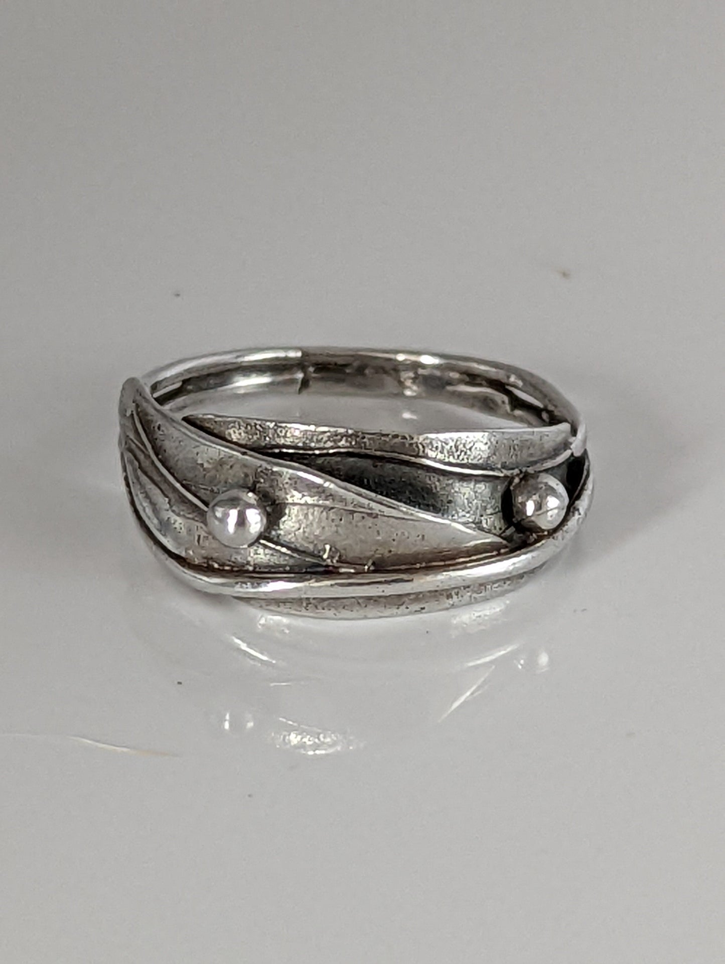 Silver Steed Delicate Silver Leaves ring with Silver Buds