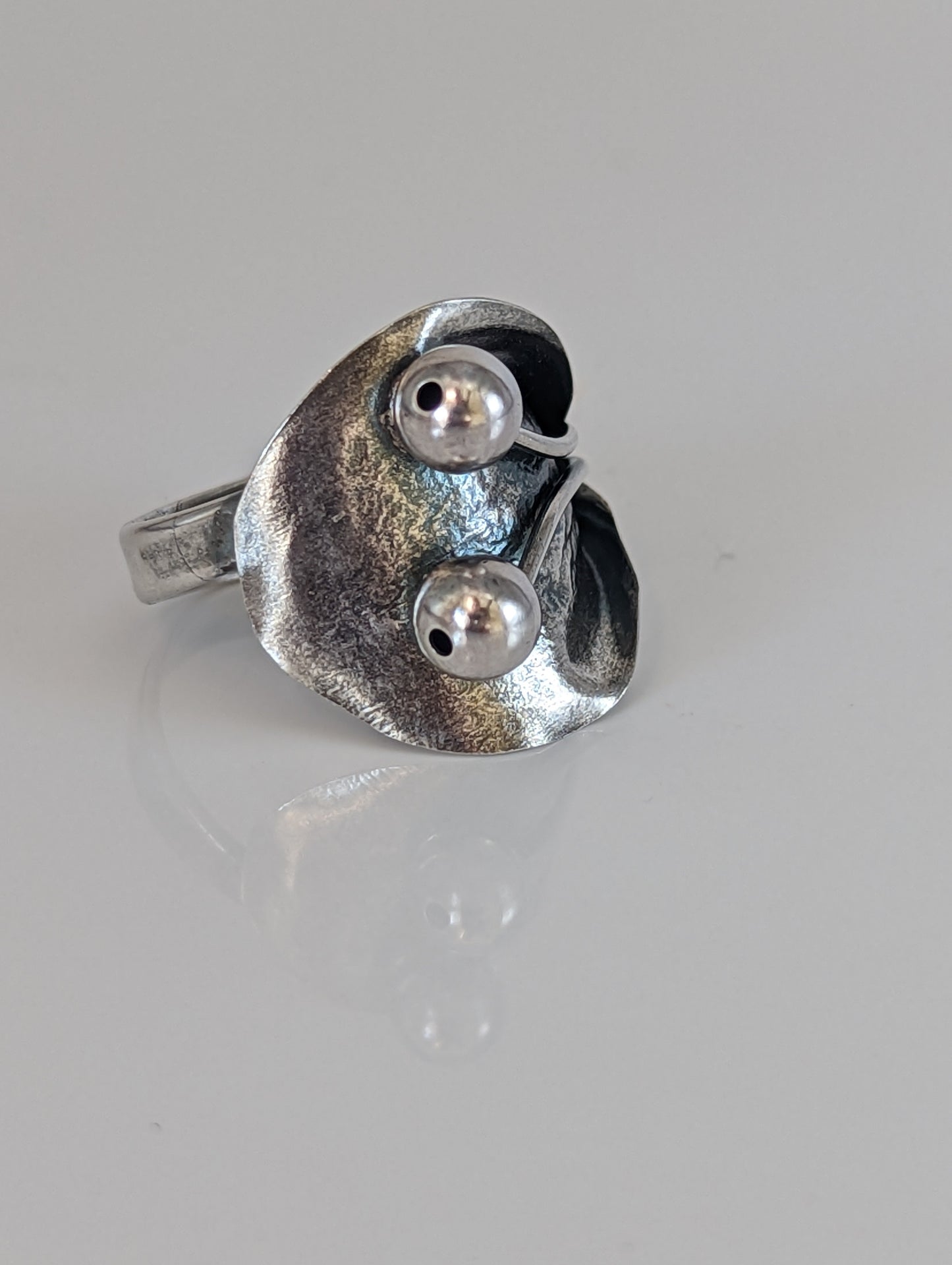 Silver Steed Big Leaf with Ornament Silver Ring