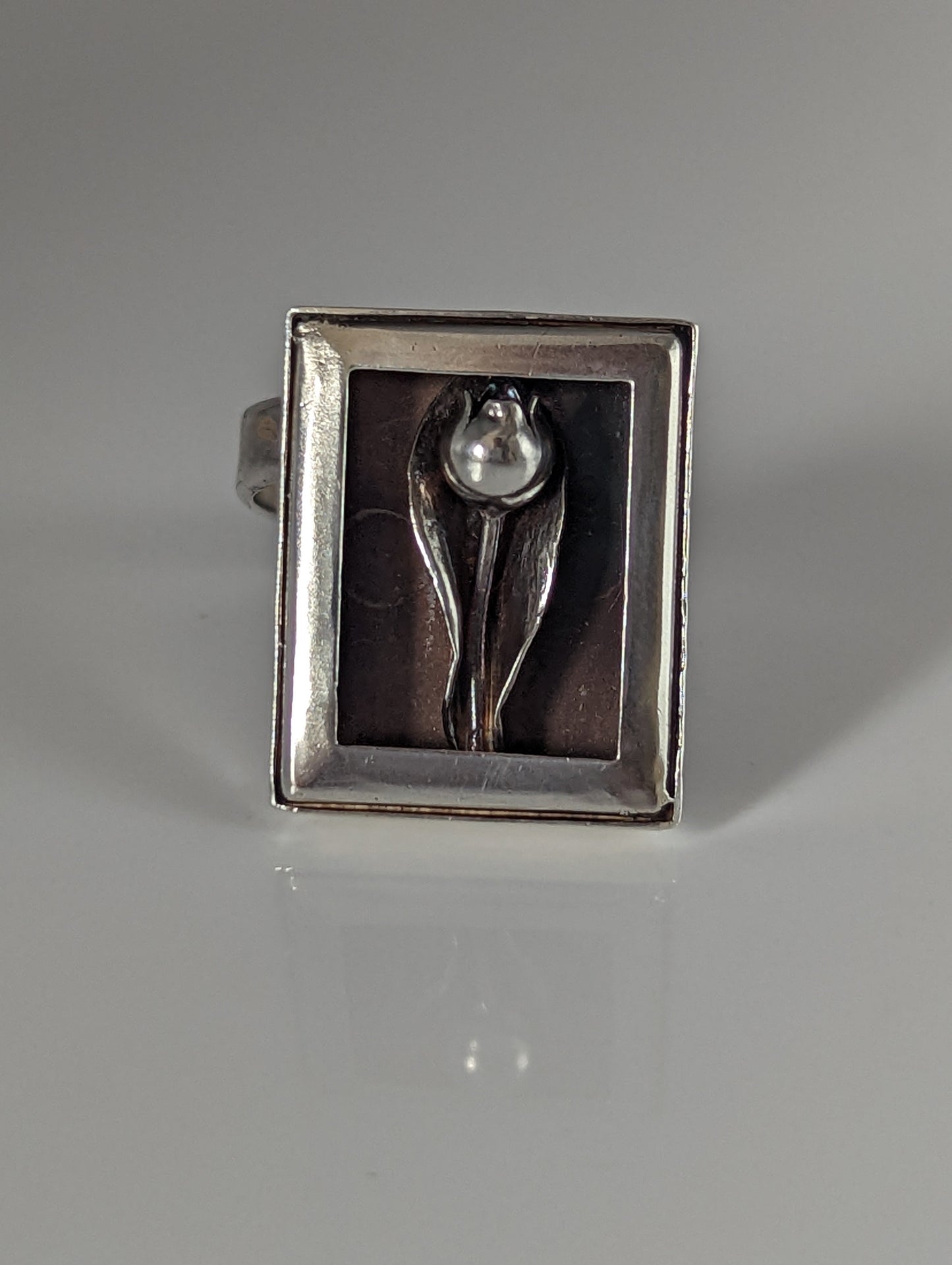 Silver Steed Large Unique Rose in a Frame Silver Ring