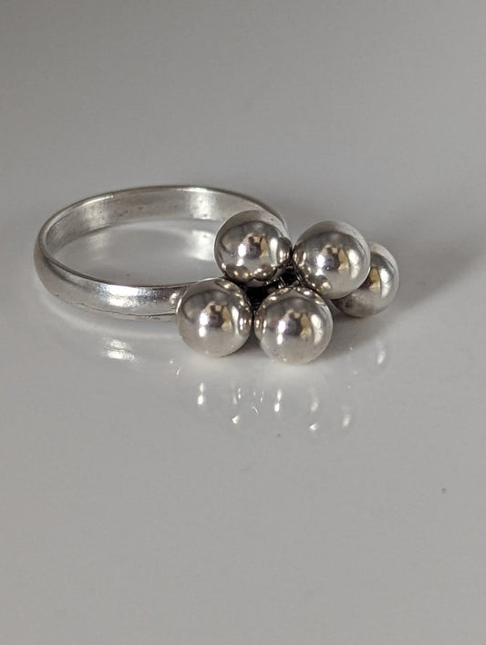 Silver Steed Jiggly Balls Silver Ring