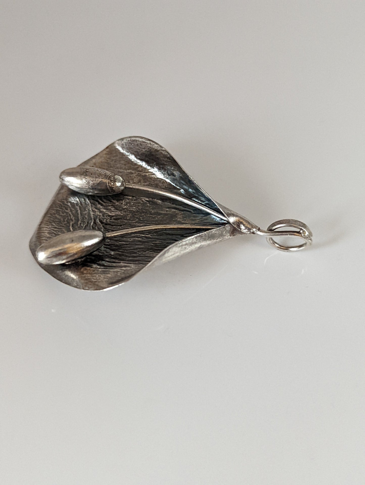 Silver Steed Extravagant Leaf & Stems Silver Pendant
