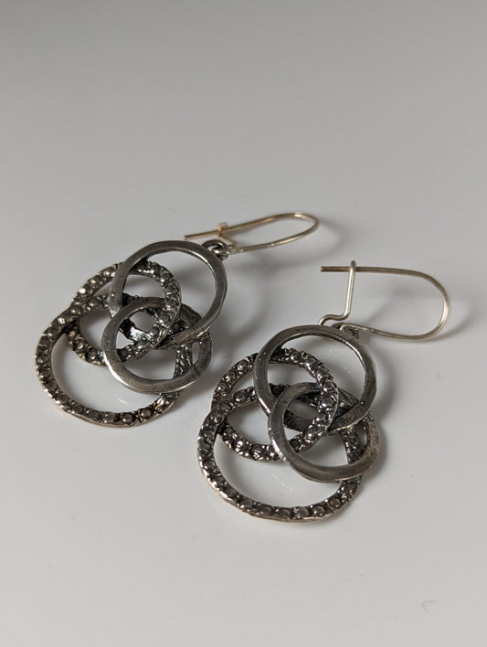 Silver Steed Linked Rings Dropped Earrings