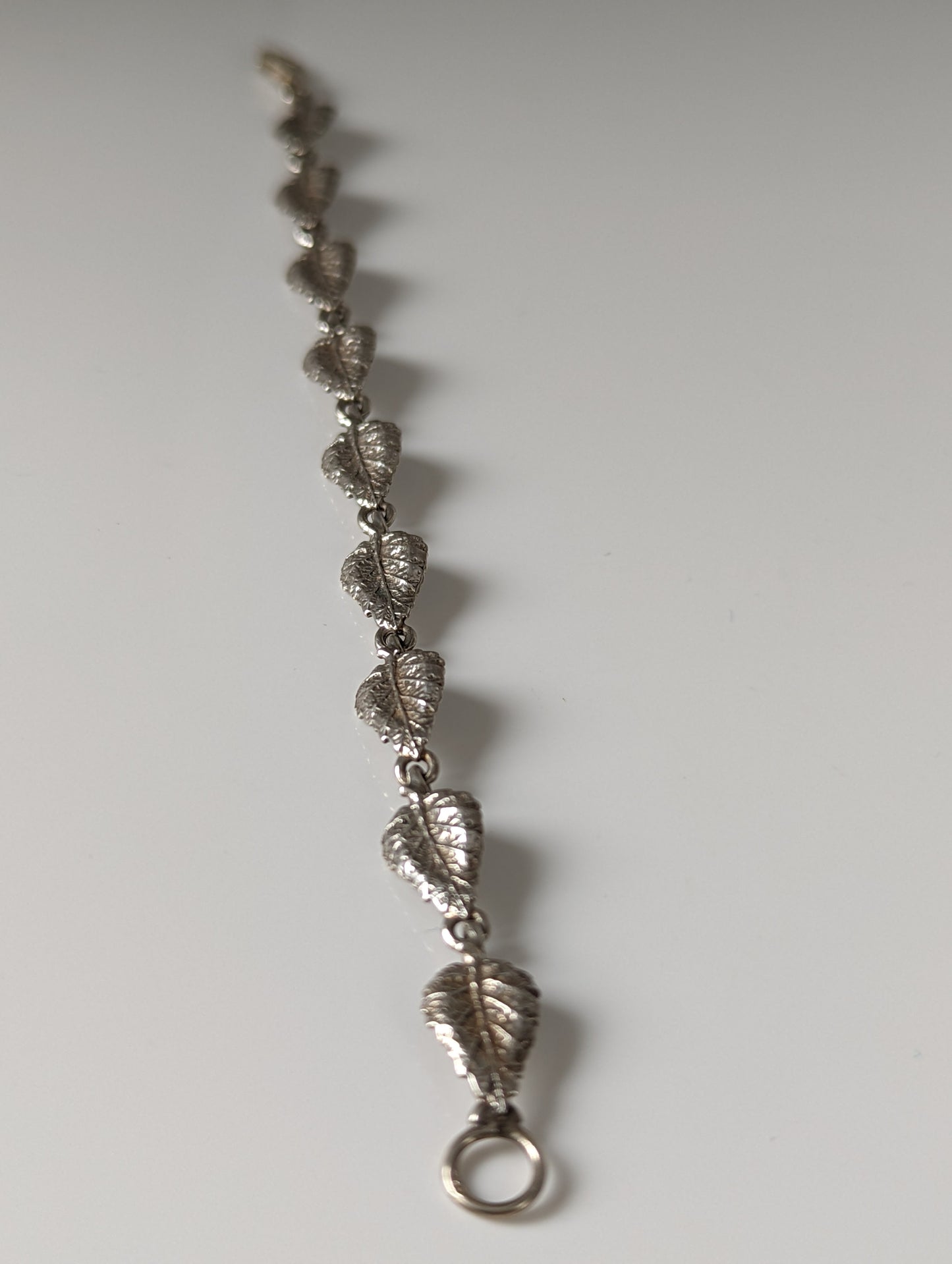 Silver Steed Detailed Leaf Silver Bracelet