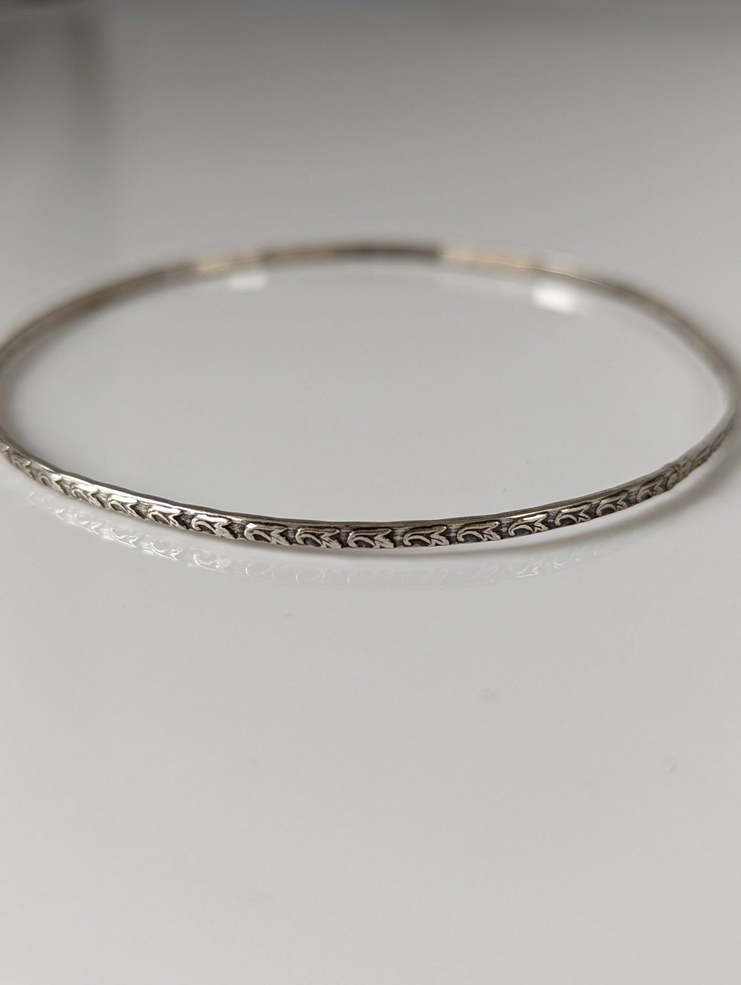 Silver Steed Slim Vine Silver Bangle