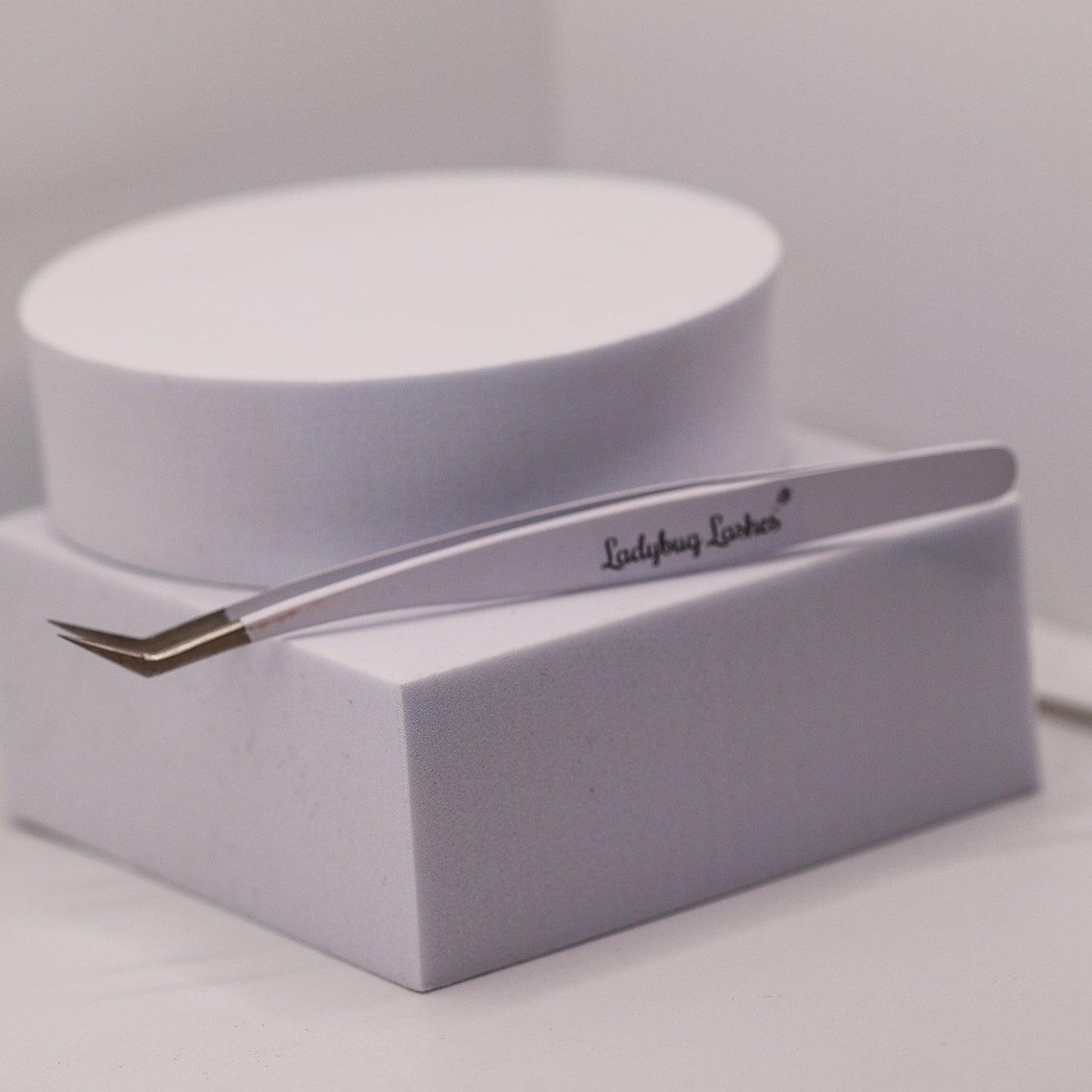 Angled Volume Tweezers Smooth Tip