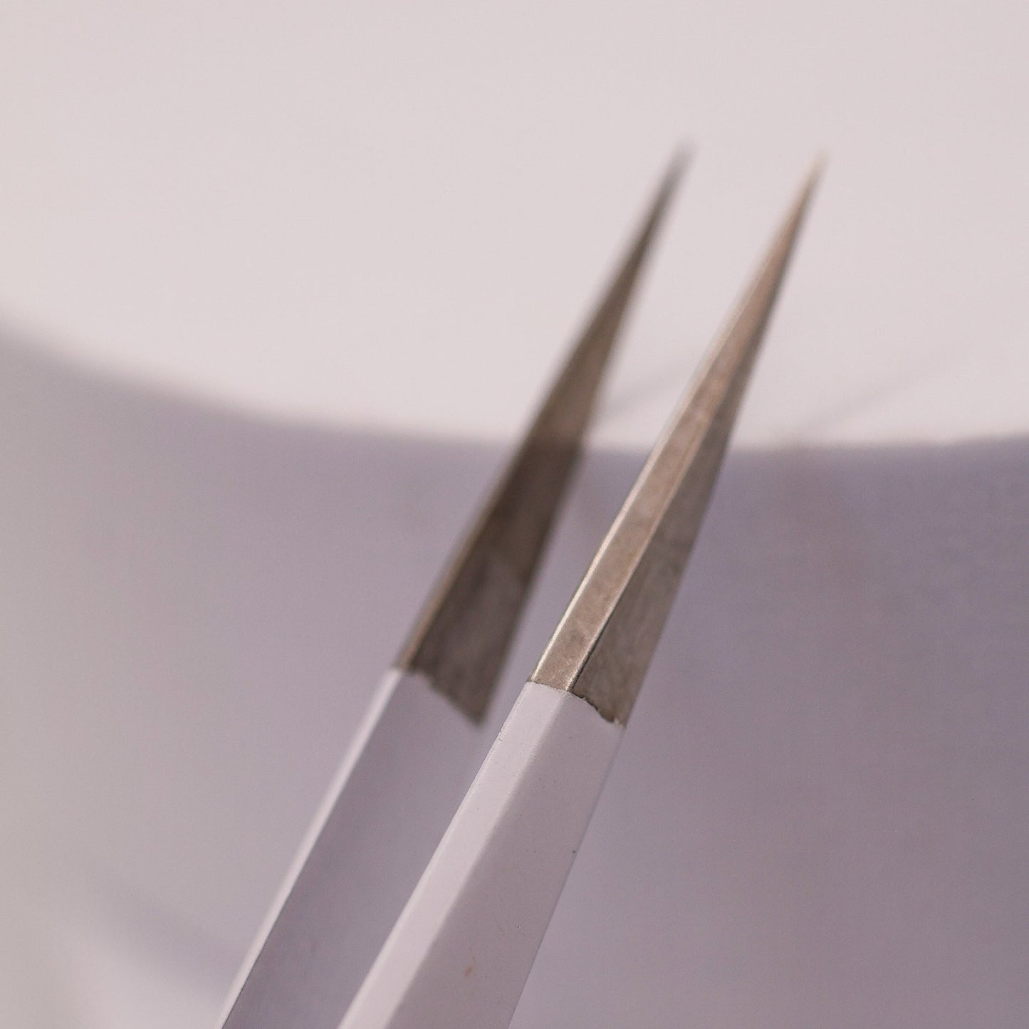 Straight Isolation Tweezers Smooth Tip