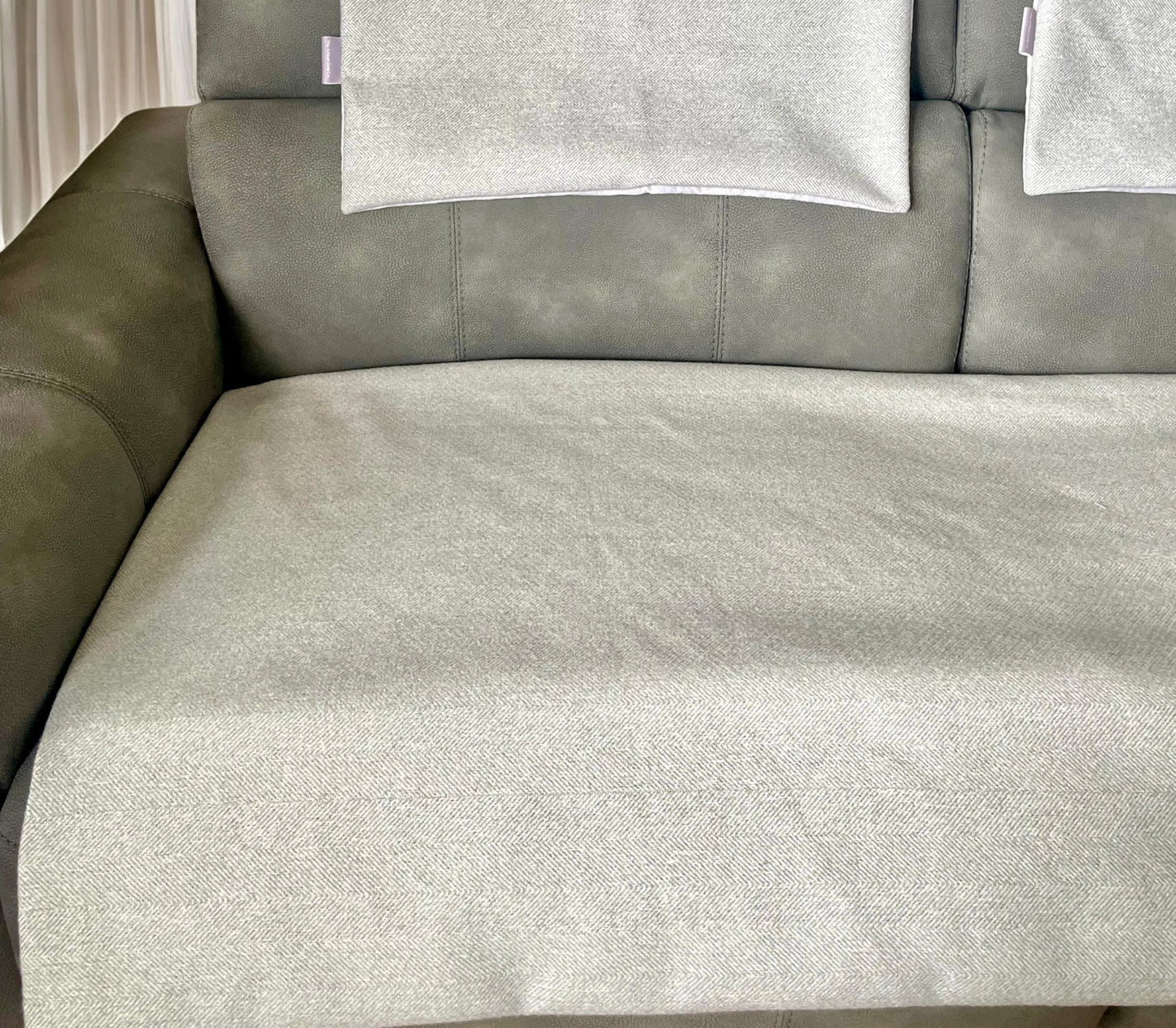 Handcrafted dog/cat/pet blanket/throw/sofa protector - Herringbone Fabrics