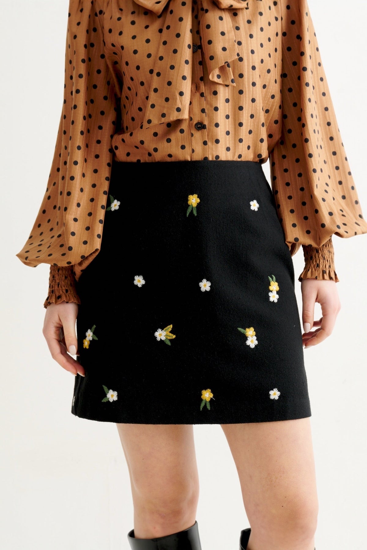 Aubin Daisy Embroidered Tweed A-Line Skirt - Black