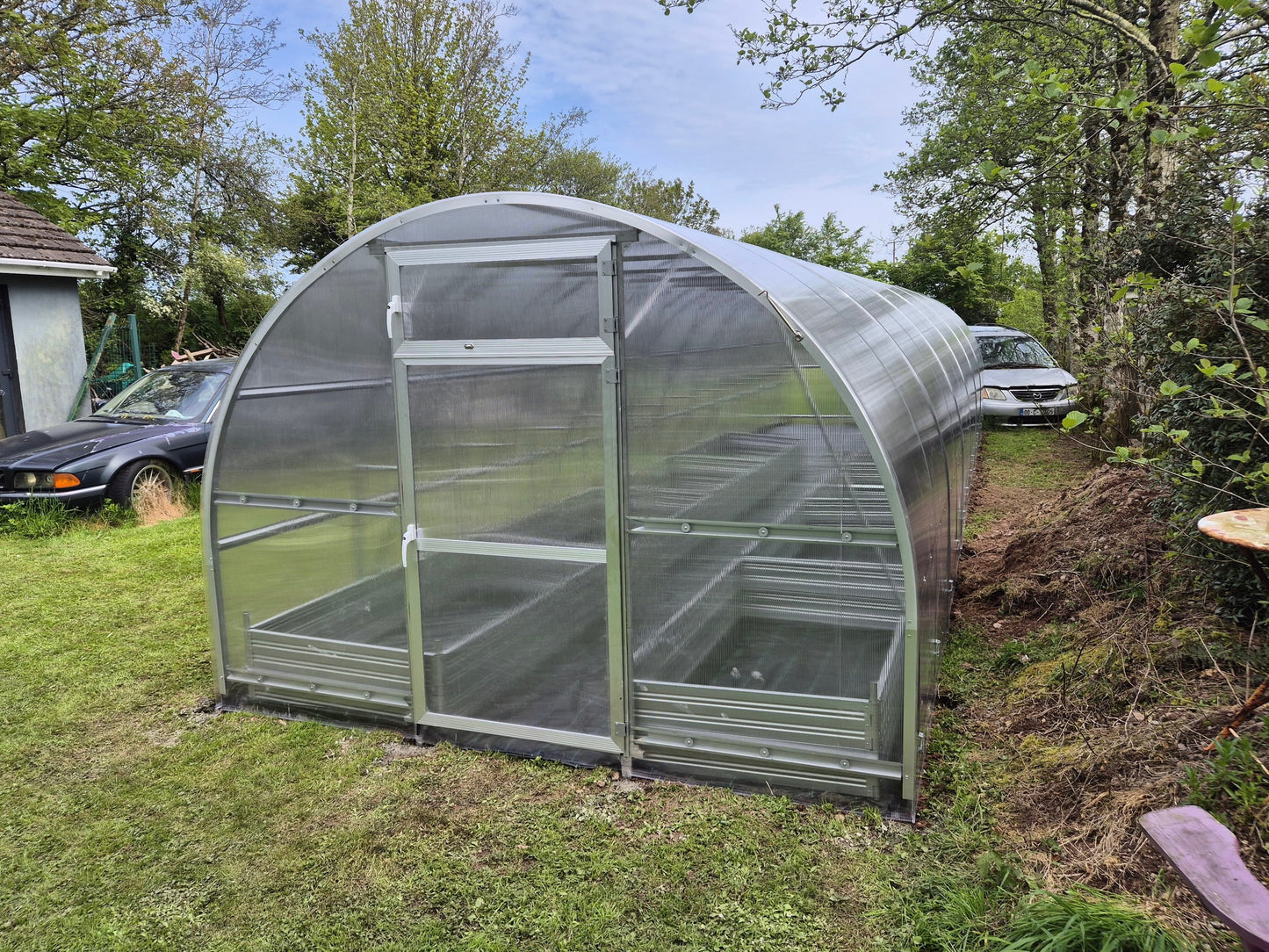 DOME, 18M² (3M X 6M; 9.8FT X 19.6FT)