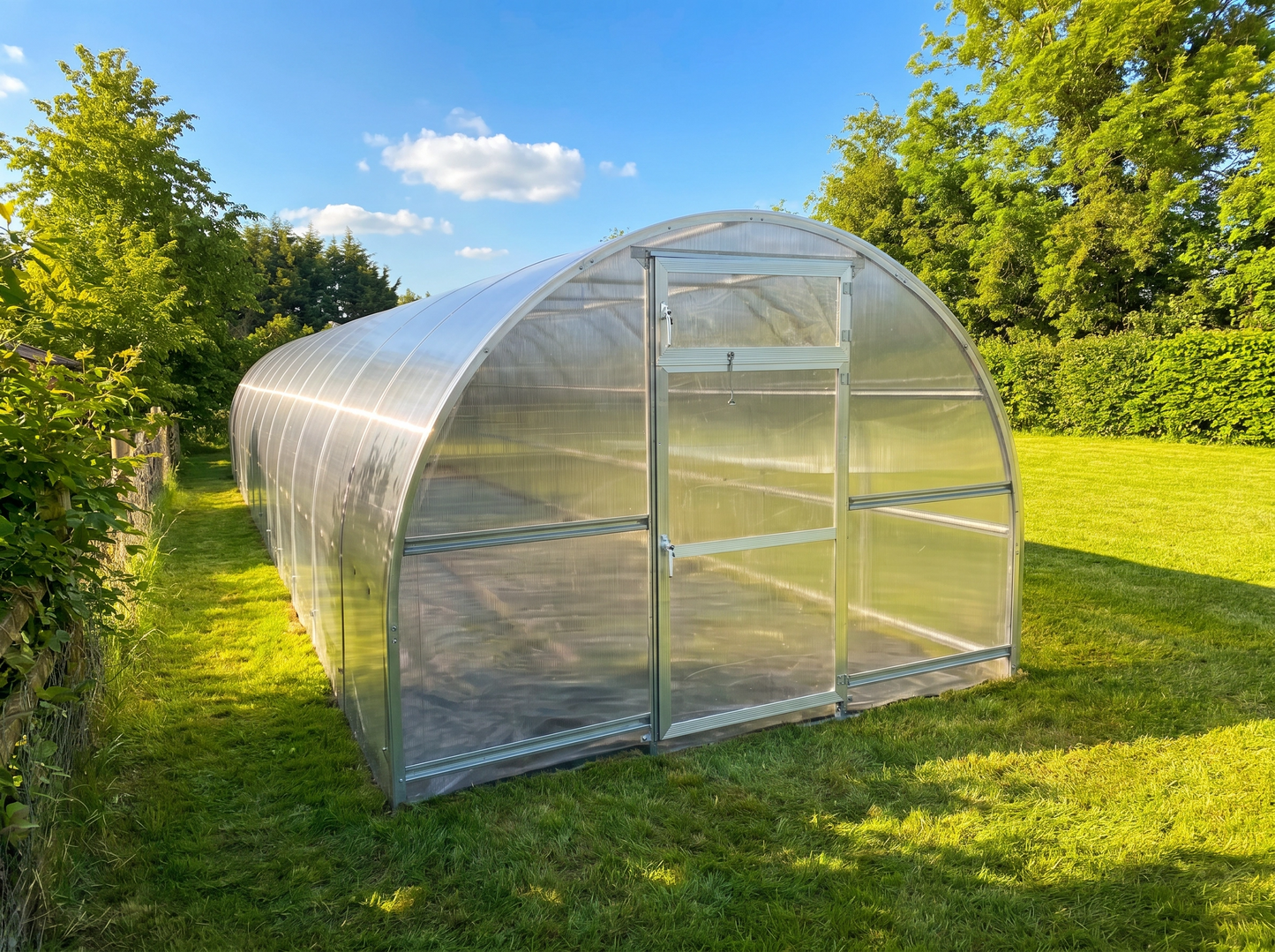 DOME 36M² (3M X 12M; 9.8FT X 39.4FT)