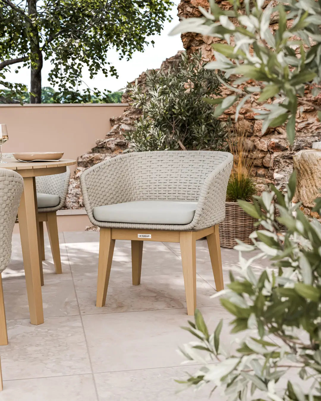 Roma 4 Seater Round Sunray with Terrazzo Insert Dining Set with Eden Dusk Chairs