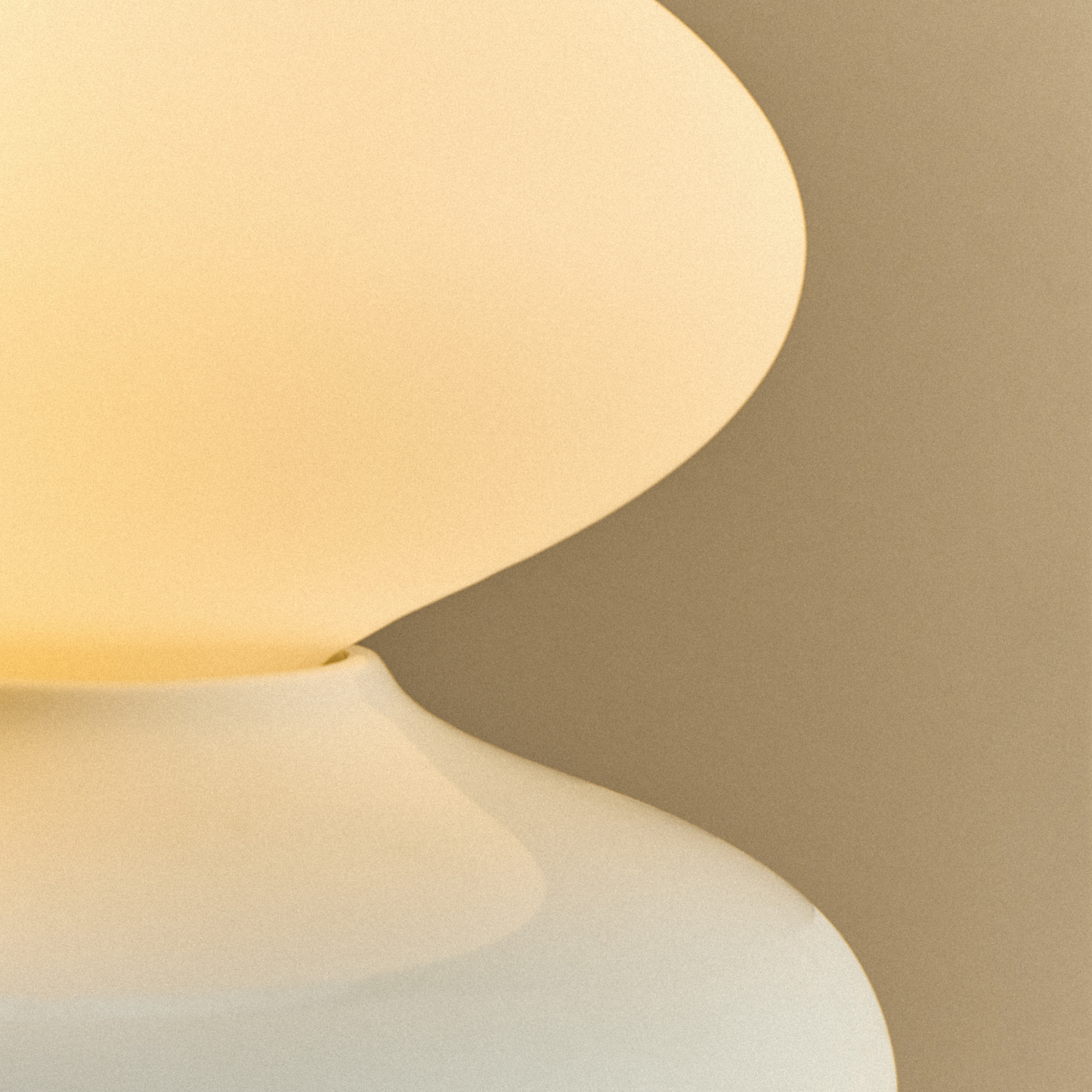 Reflection Oval Table Lamp