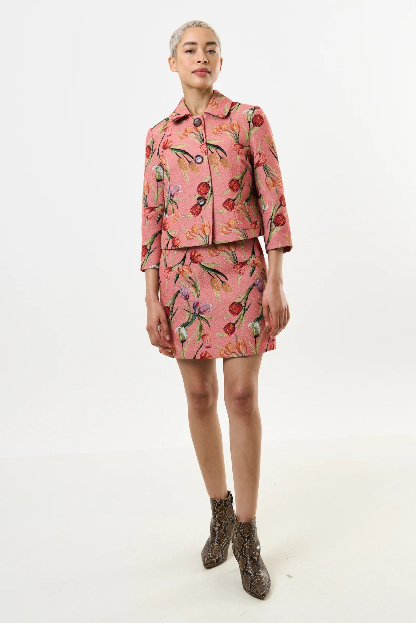 Salut Tulip Jacquard Short Jacket - Pink