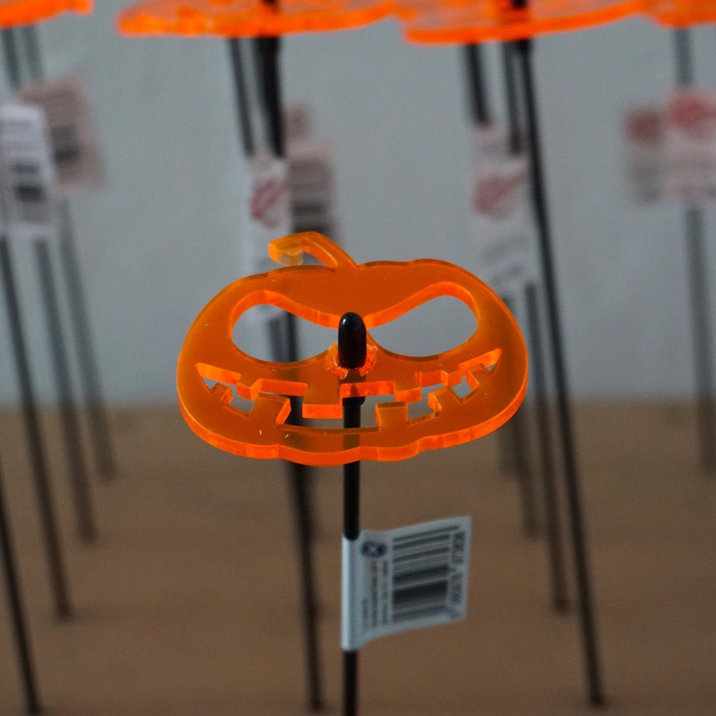 Set of 5 Small Halloween Pumpkins – Garden & Home Autumn Décor Ornaments for Halloween & Harvest