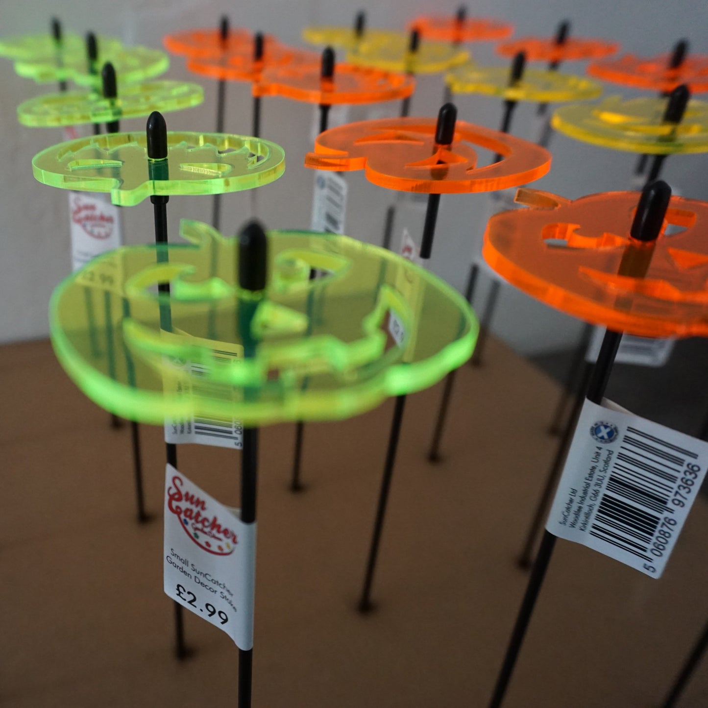 Set of 5 Small Halloween Pumpkins – Garden & Home Autumn Décor Ornaments for Halloween & Harvest