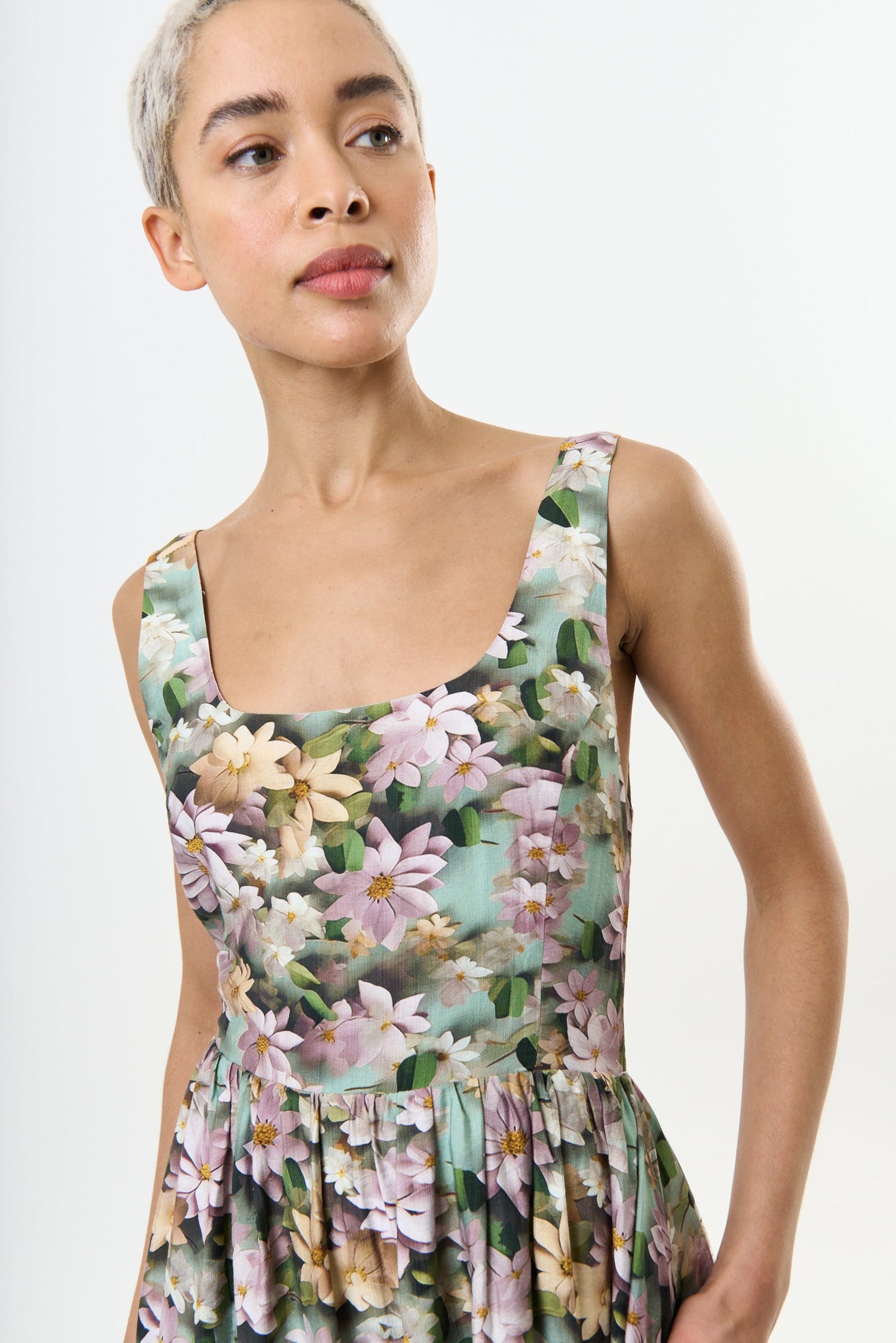 Sherazade 3D Daisy Print Square Neck  Midi Dress - Green