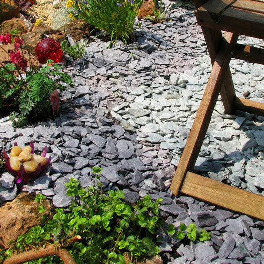 Welsh Blue Plum Crushed Slate Chippings 40mm