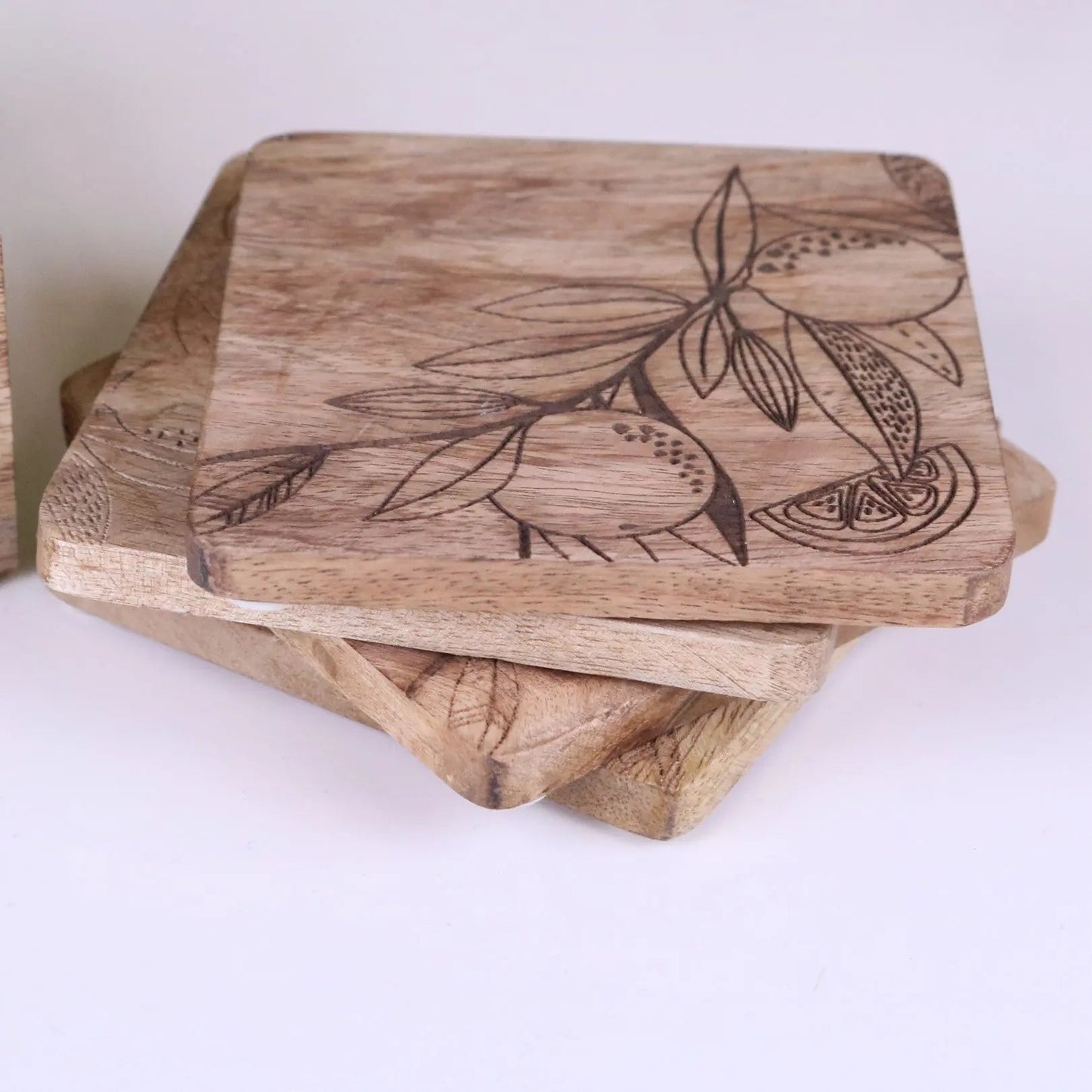 Saitras Mango Wood Coasters Engraved Citrus Design