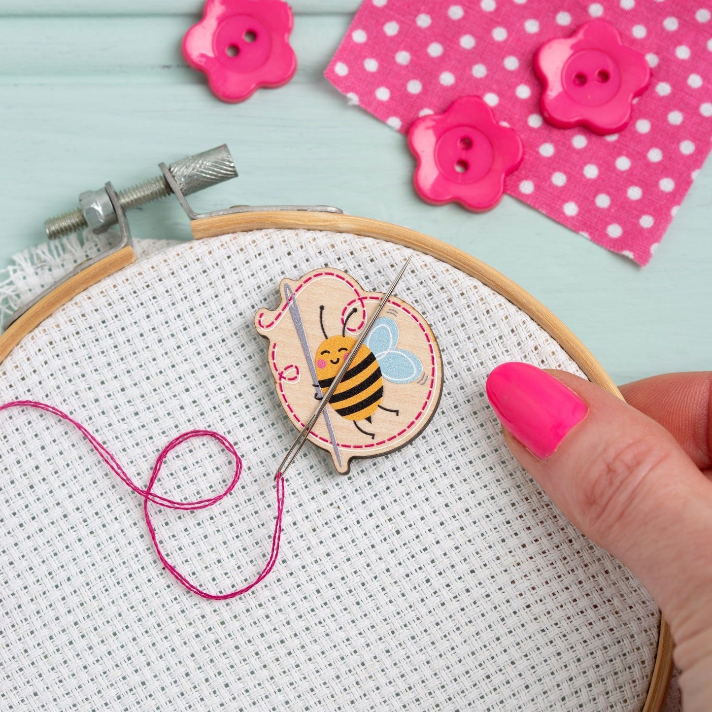 Sewing Bee Magnetic Needle Minder
