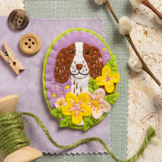 'Springer Spaniel' Dog Felt Craft Brooch Kit for Beginners
