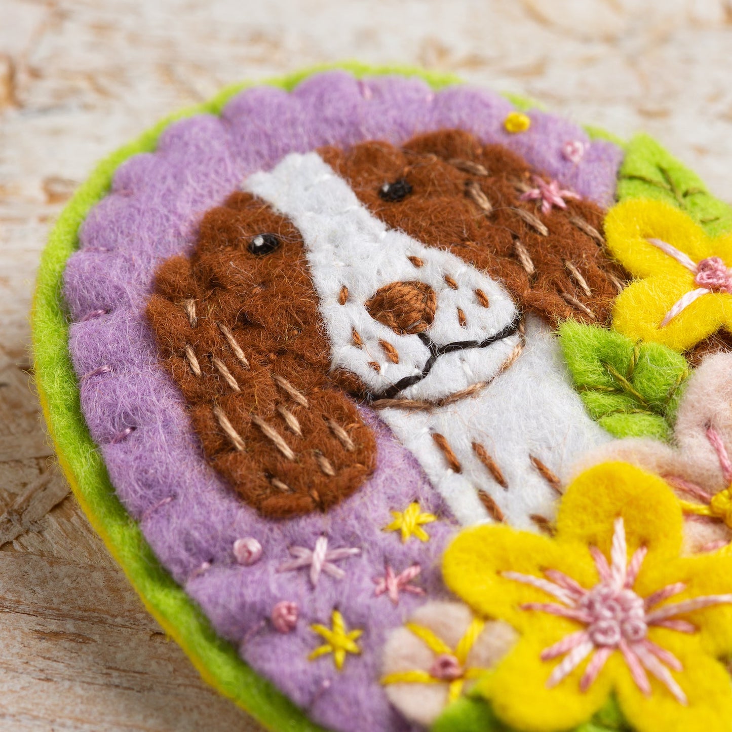 'Springer Spaniel' Dog Felt Craft Brooch Kit for Beginners