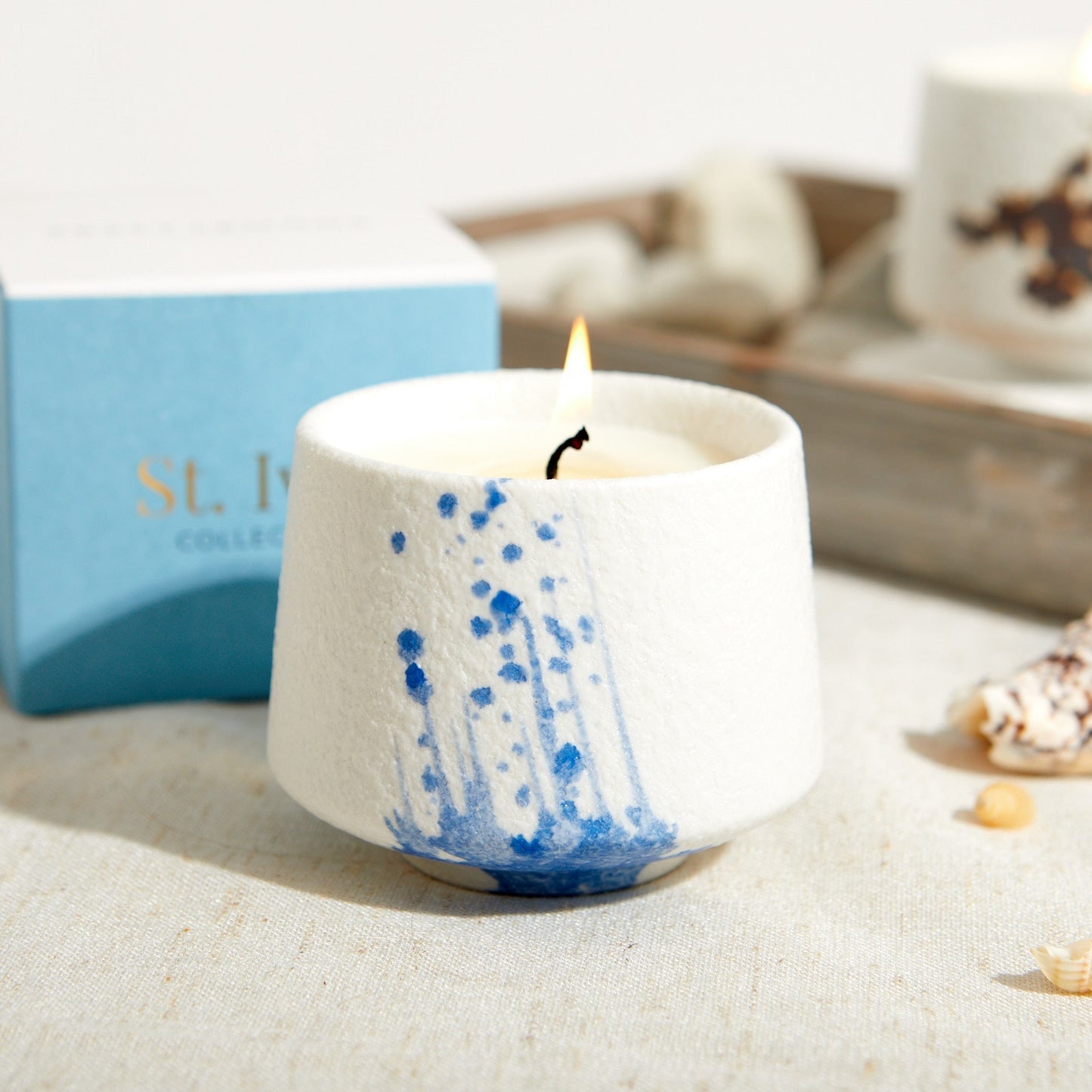 St Ives: Holywell Bay Candle - Lime, Basil & Mandarin