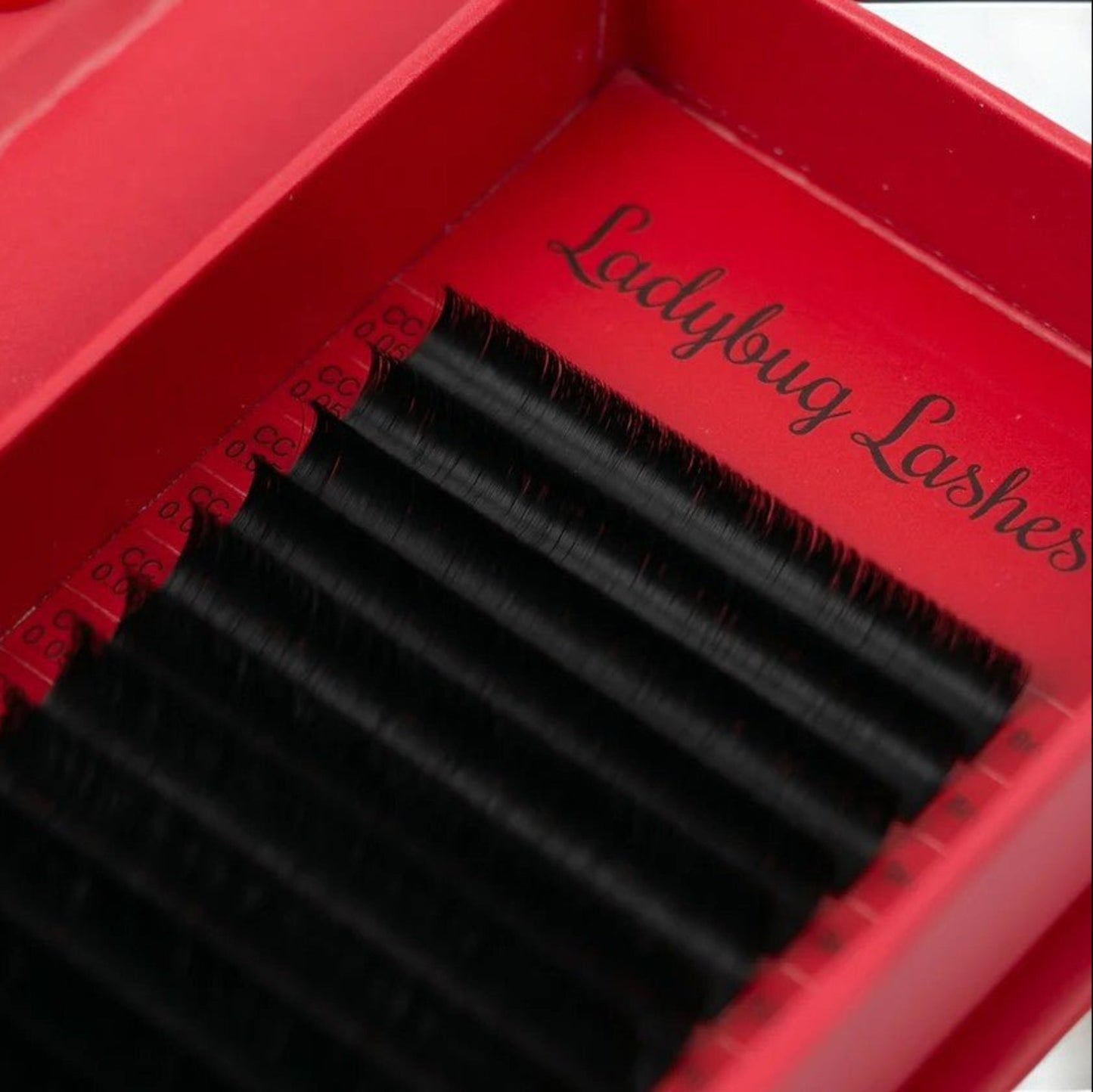 Volume Lashes – 16 Row Mixed Tray