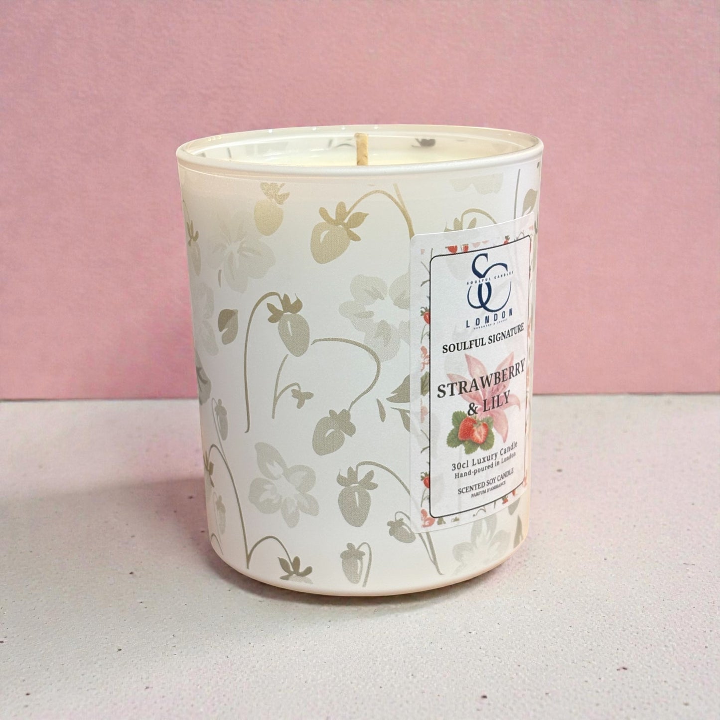 Strawberry & Lily – Luxury Soy Candle (30cl)
