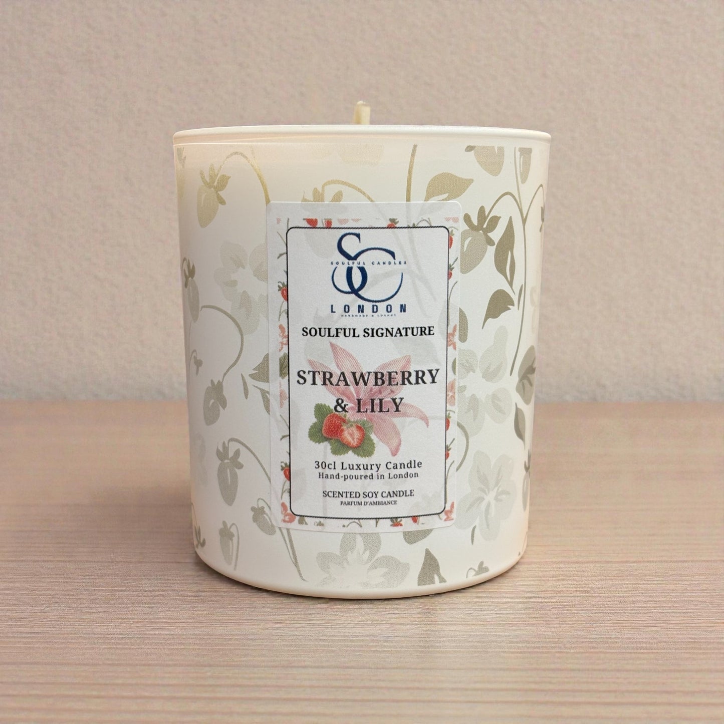 Strawberry & Lily – Luxury Soy Candle (30cl)
