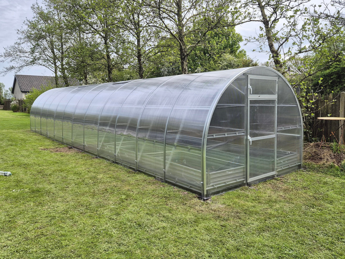 DOME 30M² (3M X 10M; 9.8FT X 33FT)