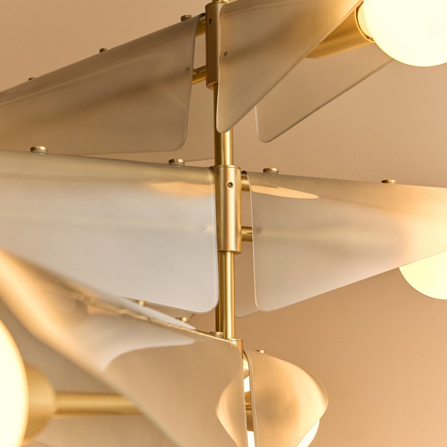 Sycamore Chandelier 5 Tiers in Dawn Grey