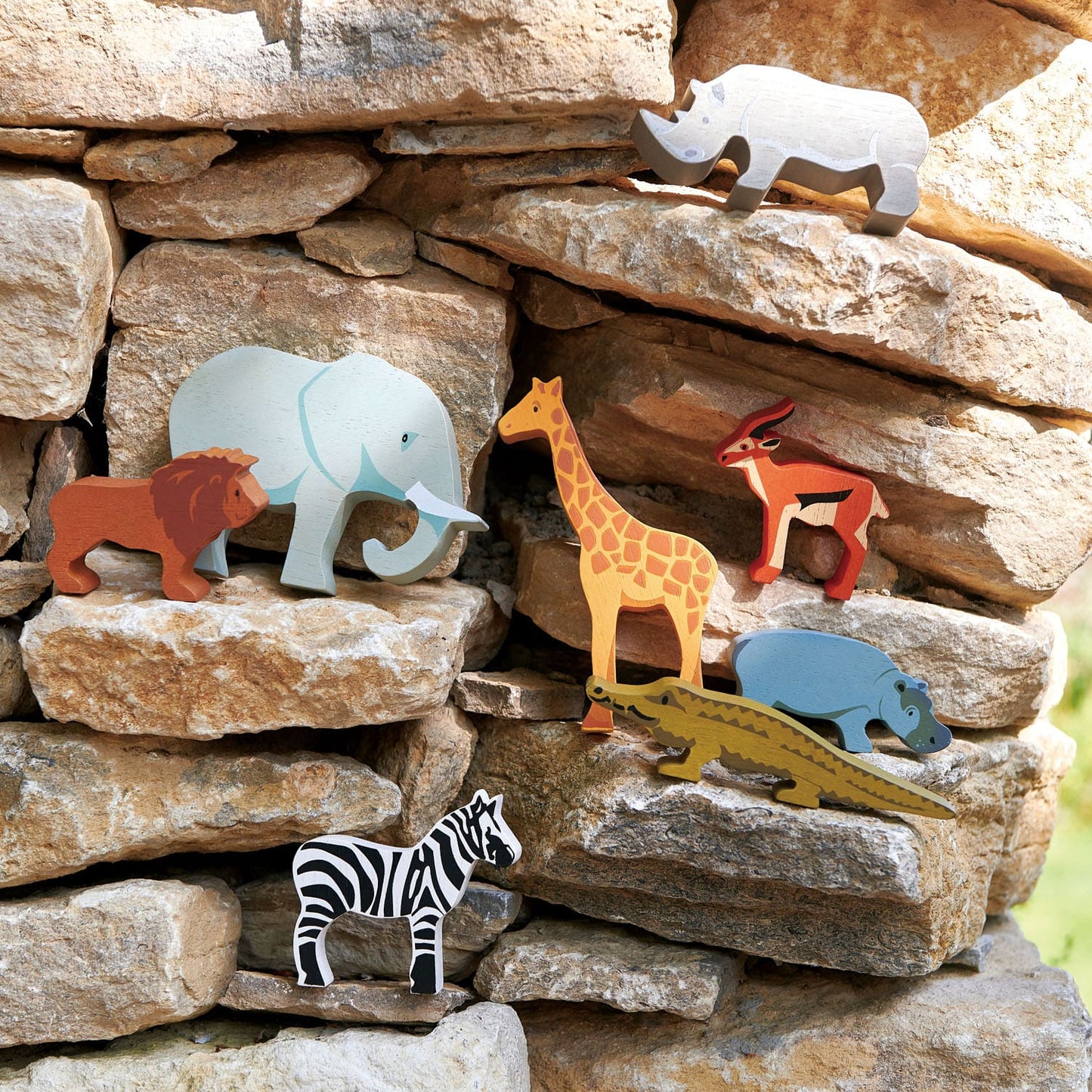 8 Safari Animals Shelf Set