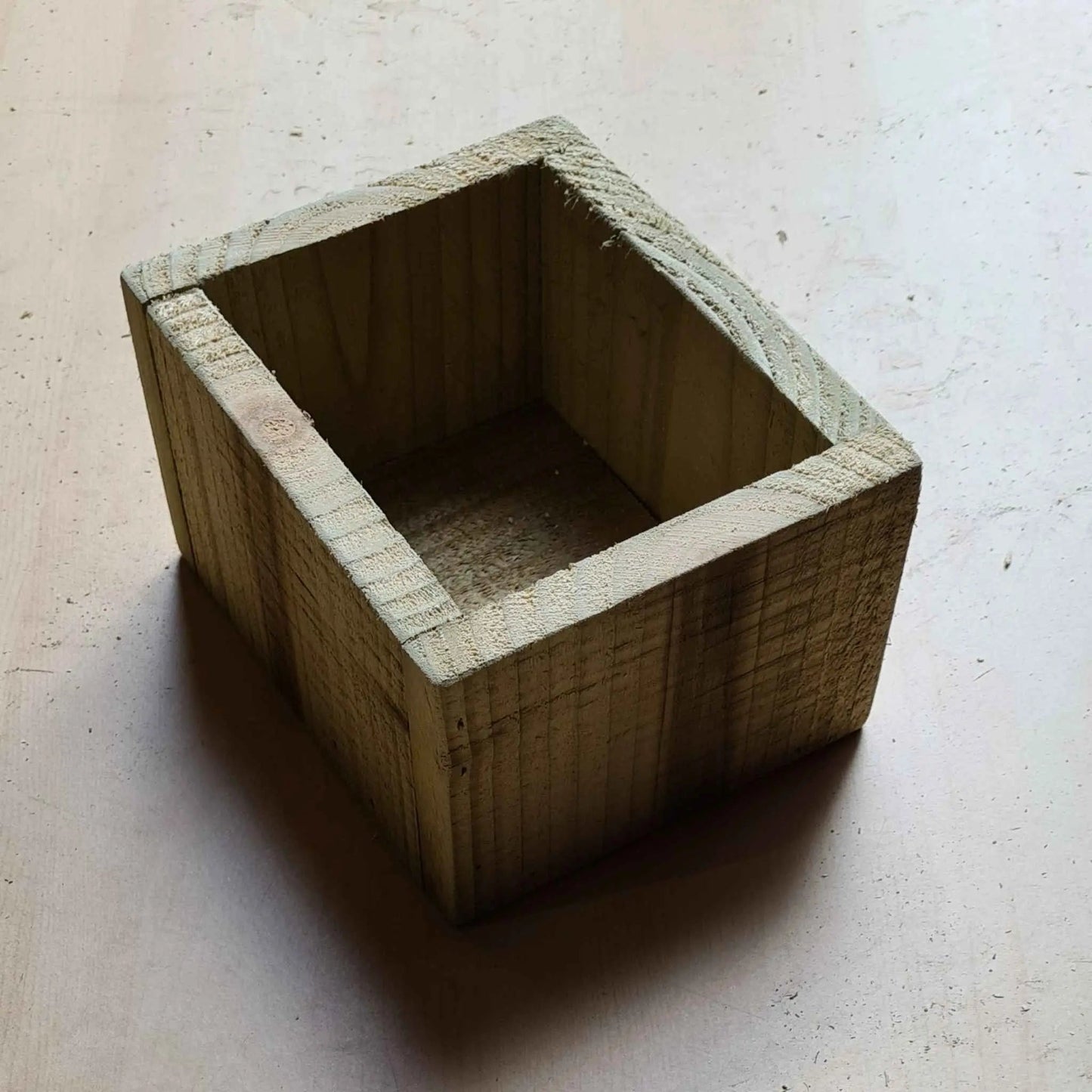 Table display planter