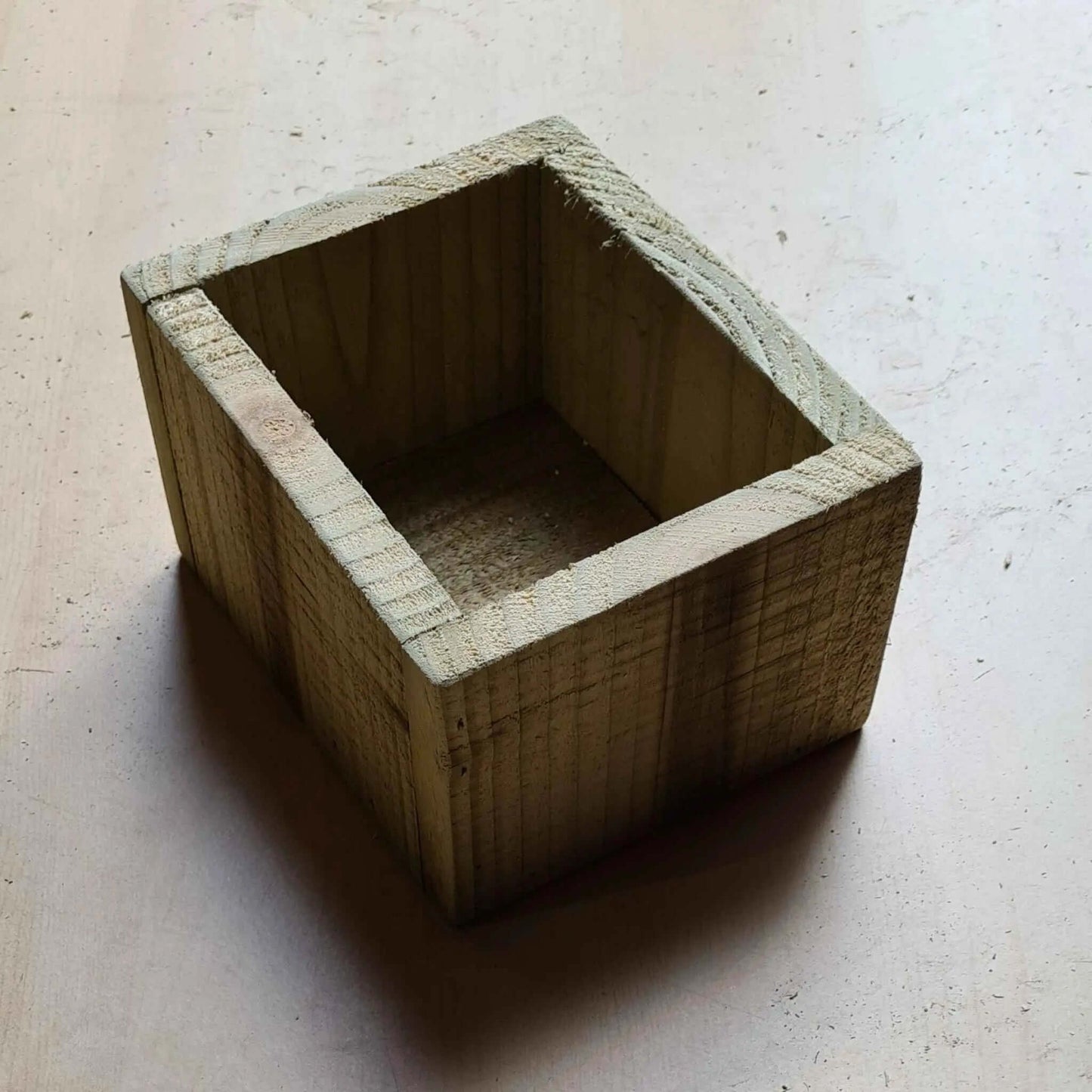 Table display planter