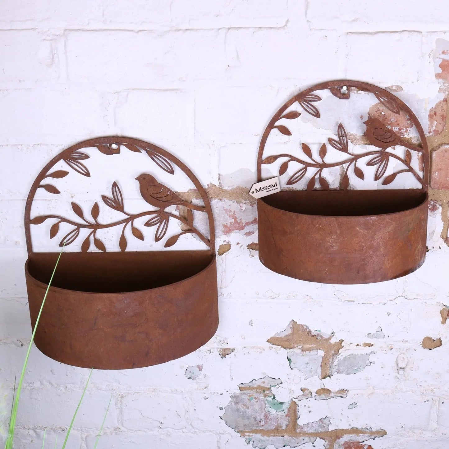 Tanu Wall Mounted Metal Planter Set Rusted Finish
