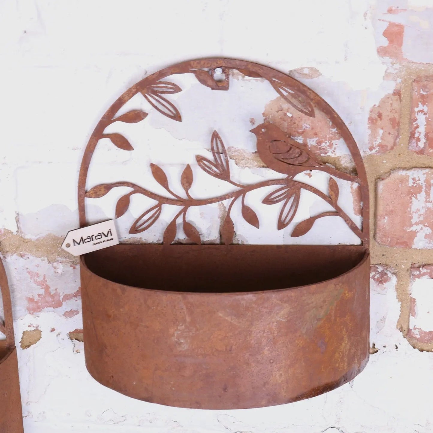 Tanu Wall Mounted Metal Planter Set Rusted Finish