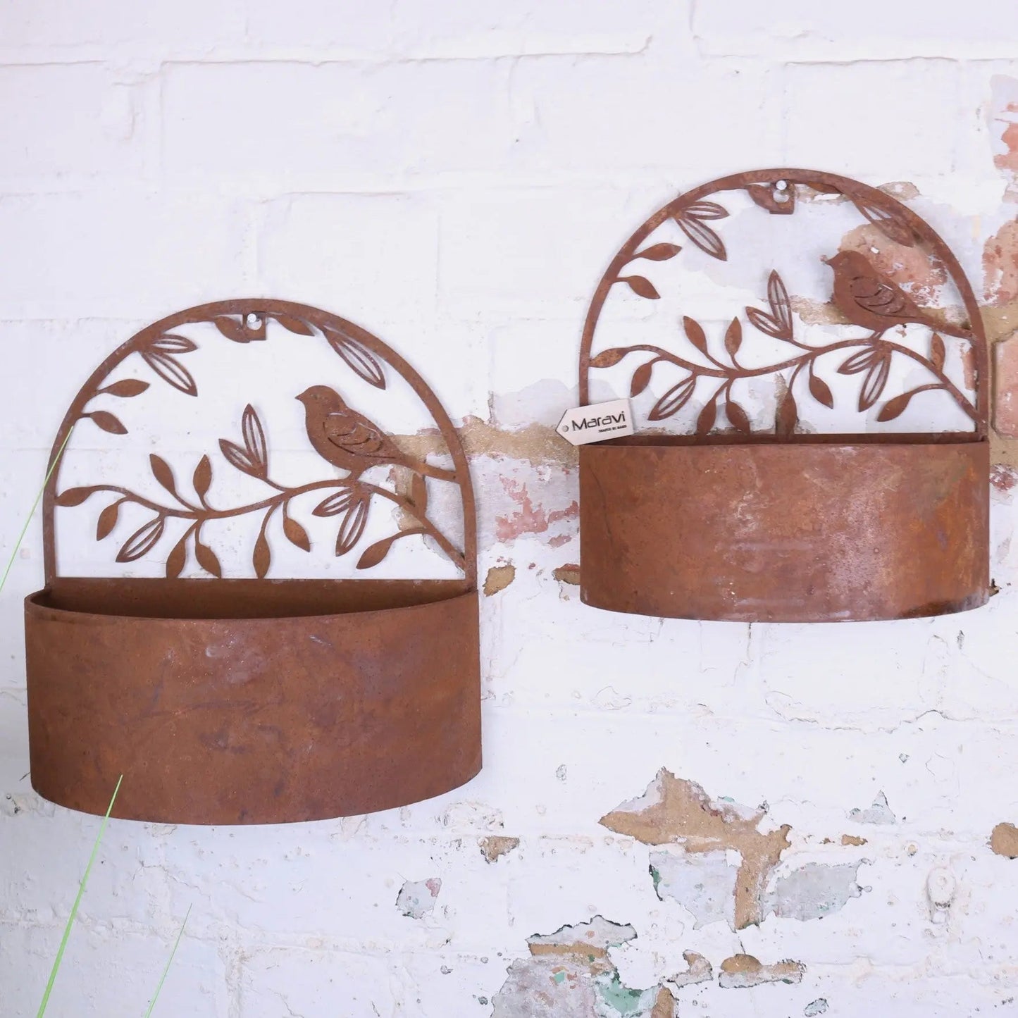 Tanu Wall Mounted Metal Planter Set Rusted Finish