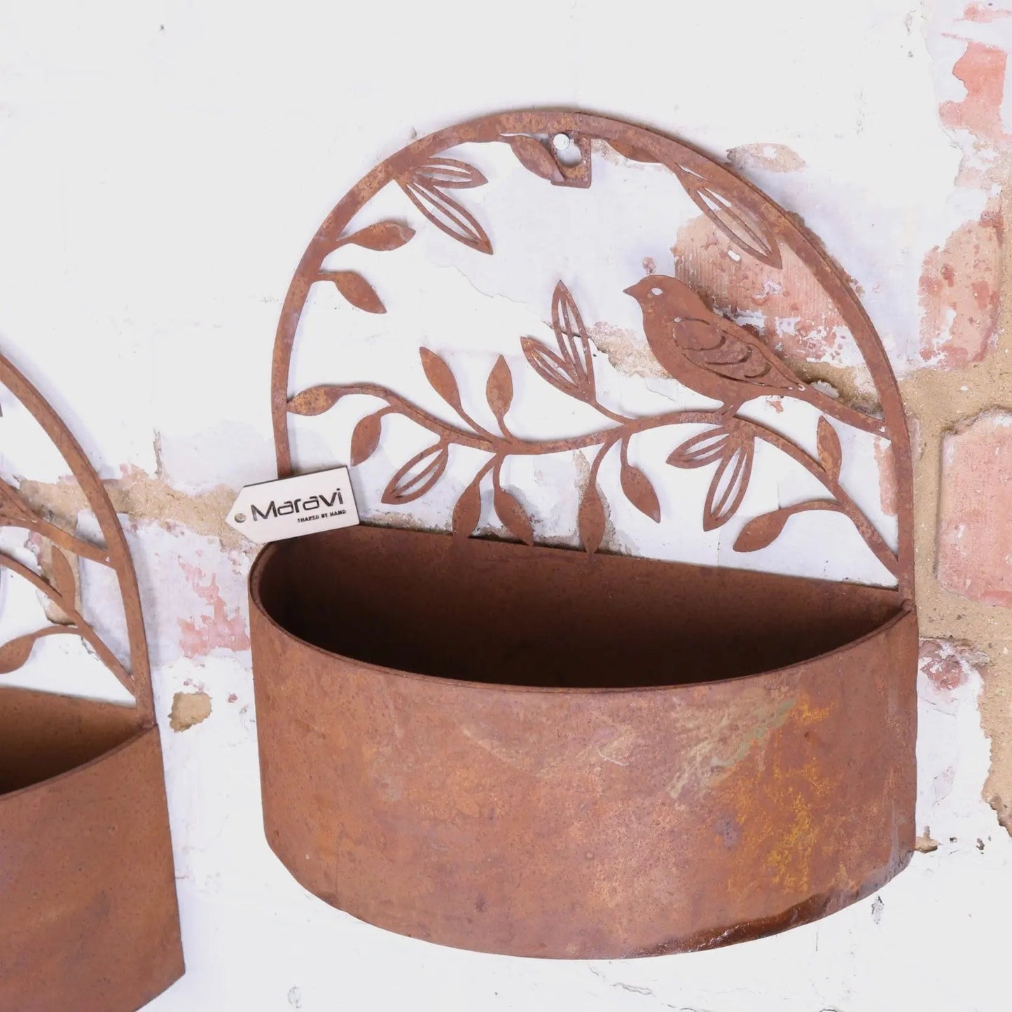 Tanu Wall Mounted Metal Planter Set Rusted Finish
