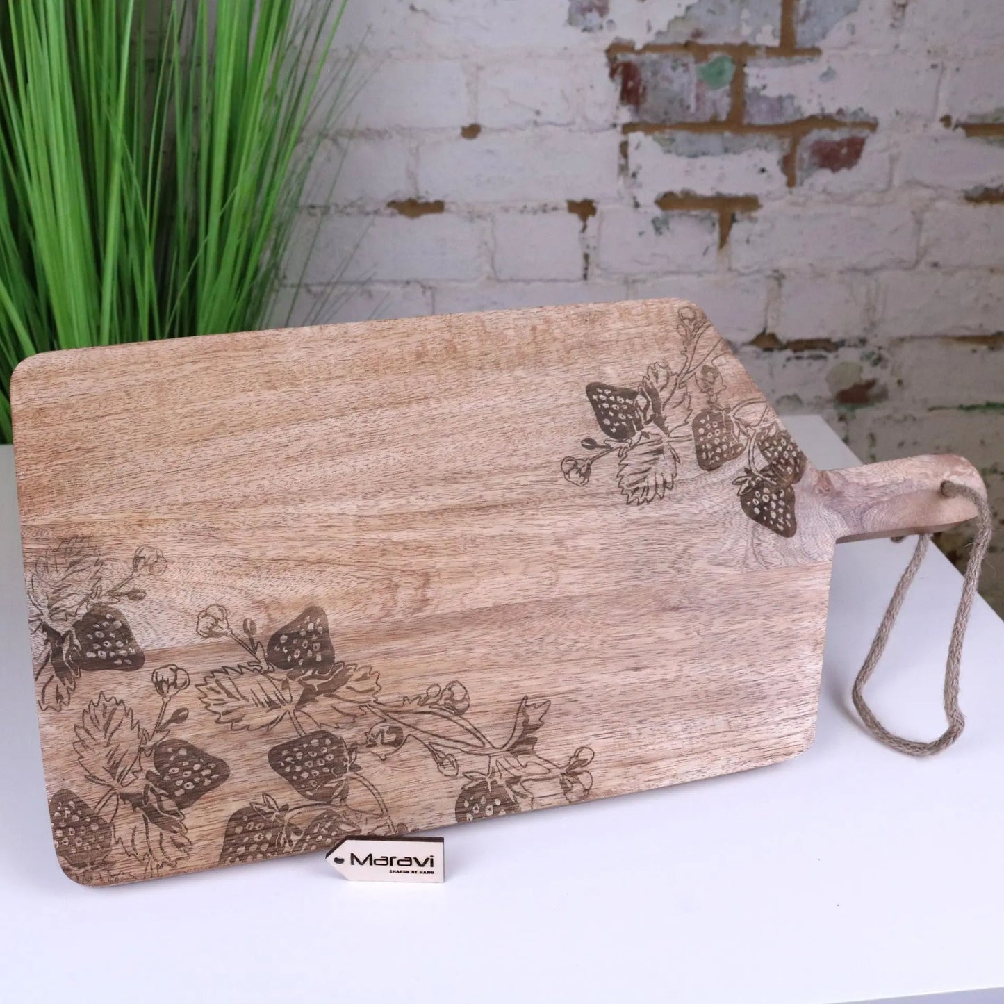 Thaniya Mango Wood Chopping Board Strawberry Design